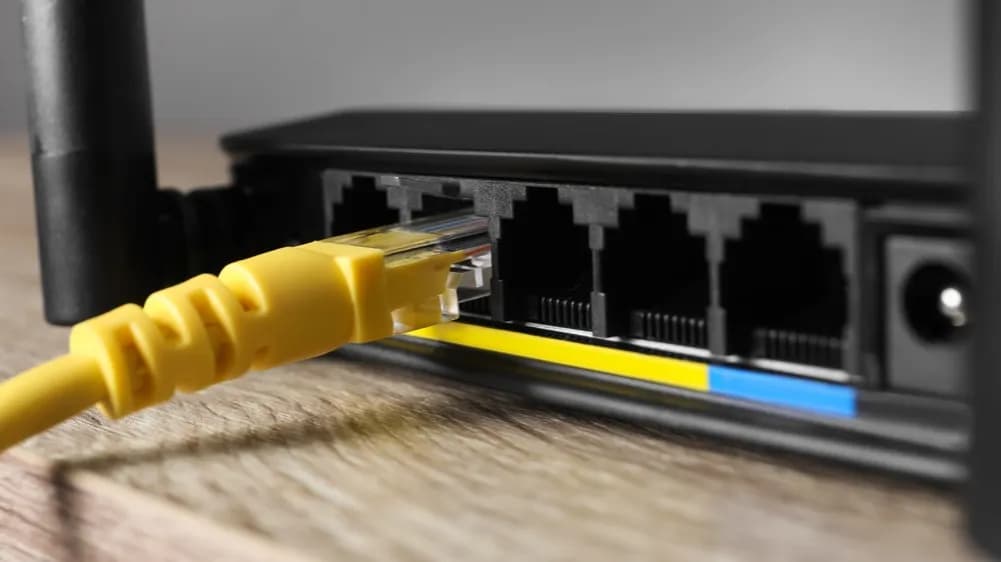 Jak podłączyć kabel internetowy do routera - uniknij problemów z połączeniem Jak podłączyć kabel internetowy do routera - uniknij problemów z połączeniem