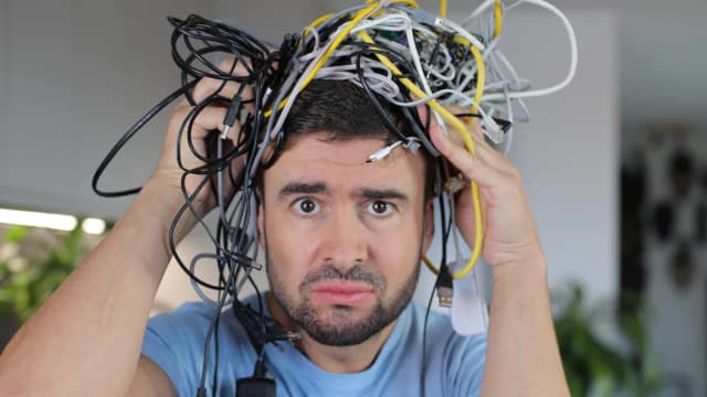 Gdzie wyrzucać kable elektryczne, aby uniknąć problemów z recyklingiem? Gdzie wyrzucać kable elektryczne, aby uniknąć problemów z recyklingiem?